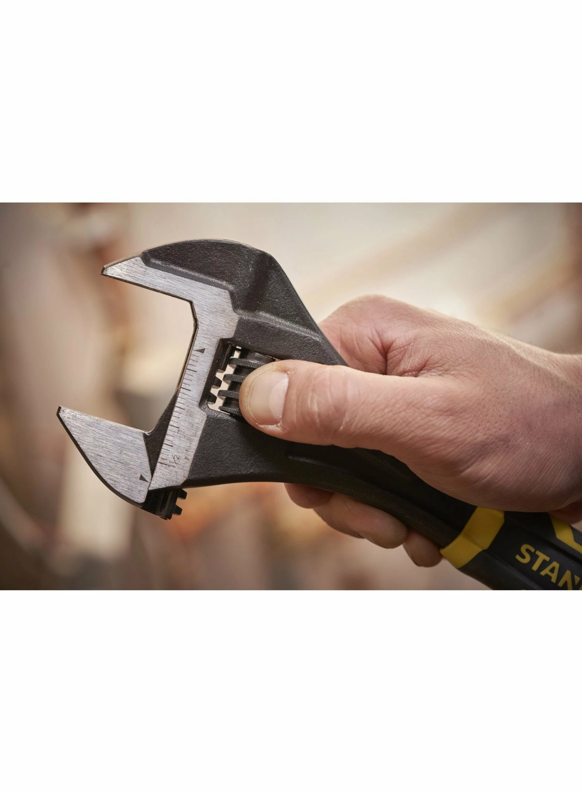 Stanley FMHT13126-0 FatMax Adjustable Spanner Wrench 8" / 200mm 2 Stanley FMHT13126-0 FatMax Adjustable Spanner Wrench 8" / 200mm - Image 2