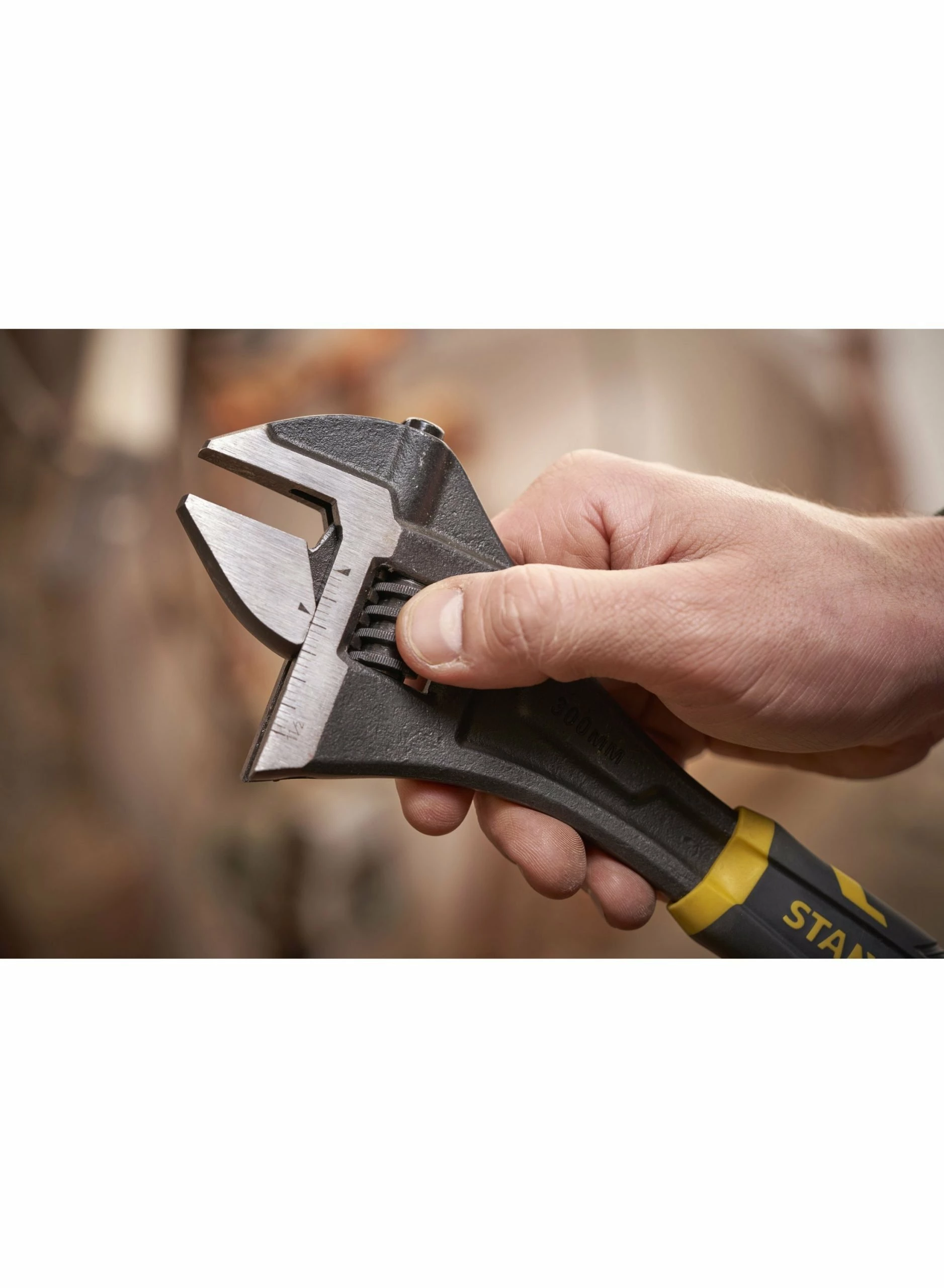 Stanley FMHT13126-0 FatMax Adjustable Spanner Wrench 8" / 200mm 3 Stanley FMHT13126-0 FatMax Adjustable Spanner Wrench 8" / 200mm - Image 3